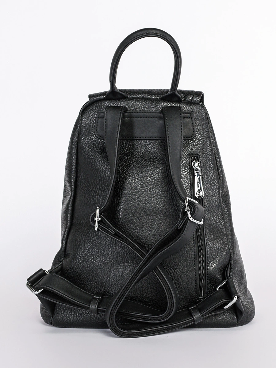 Рюкзак черного цвета с откидным клапаном